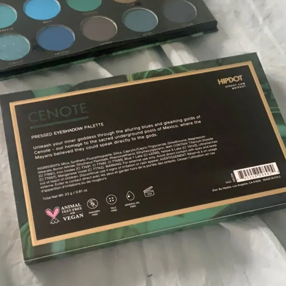NEW Hipdot Eyeshadow Palette